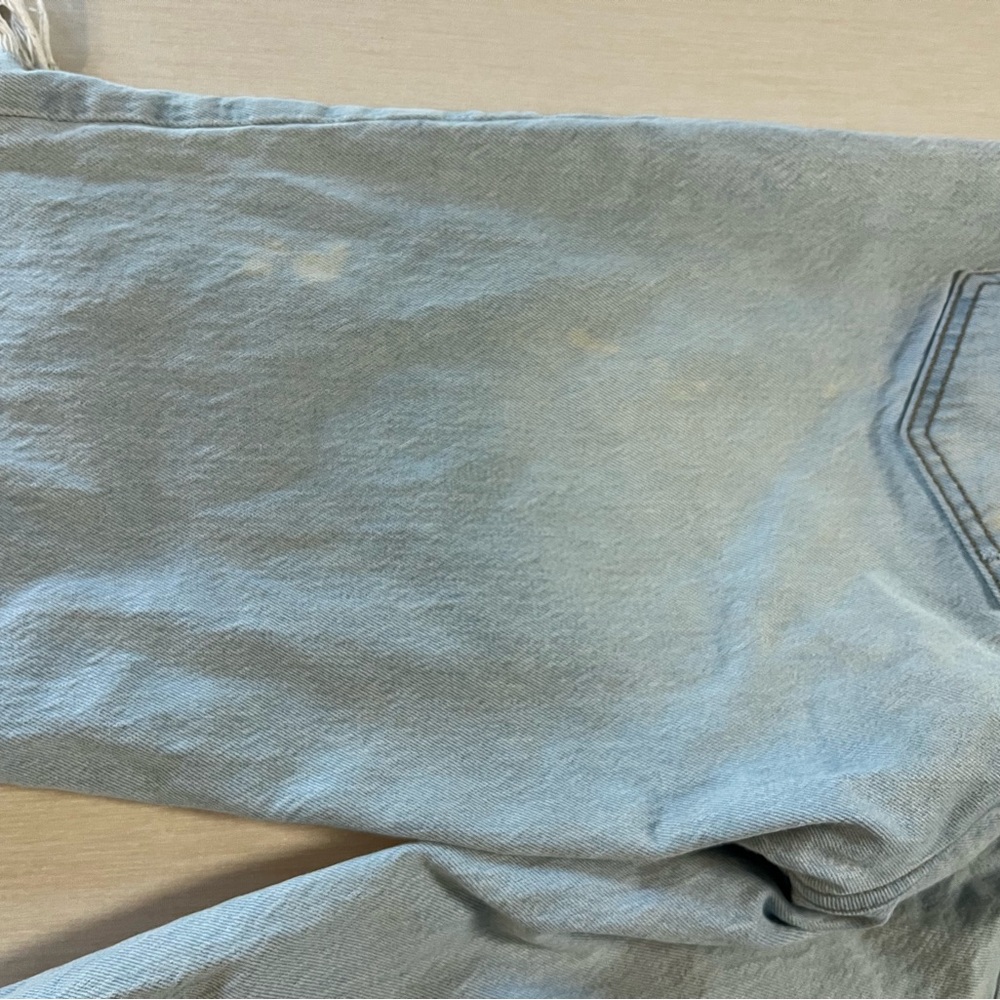 Abercrombie & Fitch “the 90’s Baggy” Light washed Distressed Jeans - Picture 7 of 7